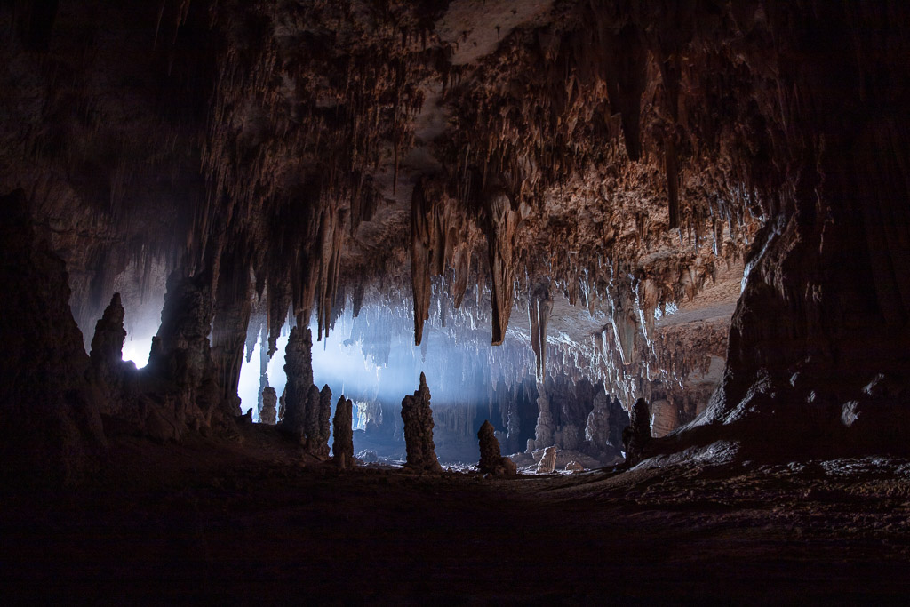 Hoq Cave